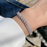 Xpoko Gifts Fashion Zircon Crystal Heart Bracelet for Women Geometric Rhinestone Chain Rhinestone Bracelets Trendy Girls Party Jewelry Gifts