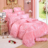 Xpoko 4/6/8pcs Red Pink Lace Princess Bedding Set Luxury Girls Wedding Bed Set Quilt Cover Bed Sheets Queen King Size 2018 New Design