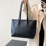 outfit ideas High-Grade Large Capacity Bag for Women 2024 New Simple Contrast Color Tote Bag Fashionable All-Match Shoulder Underarm Bag