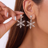 Xpoko Fashion Imitation Pearl Snowflake Earrings for Women Delicate Colorful Rhinestone Snowflake Stud Earring Christmas Jewelry Gift