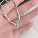 Xpoko Fashion Trend Unique Design Elegant Exquisite Simple Zircon Star Snake Bone Chain Necklace Women Jewelry Party Gift Wholesale