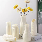 Xpoko Home Simple Plastic Vase Nordic Small Fresh Flower Pot Storage Bottle for Flowers Modern Home Living Room Decoration Ornaments