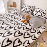 Xpoko Brush Painted Heart Bedding Set