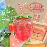 Xpoko Cute Strawberry Water Bottle 500Ml Summer Cartoon Milk Tea Straw Plastic Cup With Lid Outdoor Home Lovely Girl Drinkware