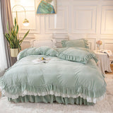 Xpoko New Luxury European Winter Warm Green Velvet Flannel Lace Ruffle Bedding Set Duvet Cover Thicken Bedspread Bed Skirt Pillowcases