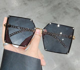 Blue Light Blocking Glasses Oversized Sunglasses Women Vintage Alloy Chain Rivet Square Eyeglasses Frame Men's Glasses