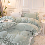 Xpoko New Luxury European Winter Warm Green Velvet Flannel Lace Ruffle Bedding Set Duvet Cover Thicken Bedspread Bed Skirt Pillowcases