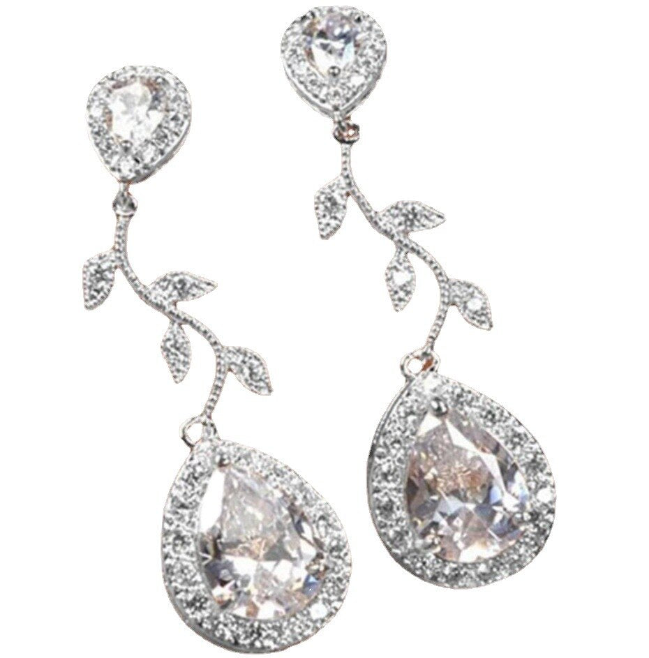 Xpoko Trendy Design Leaf Shaped Earrings For Women Charm Gold Silver Color Waterdrop Dangle Earrings Elegant Vintage Party Jewelry