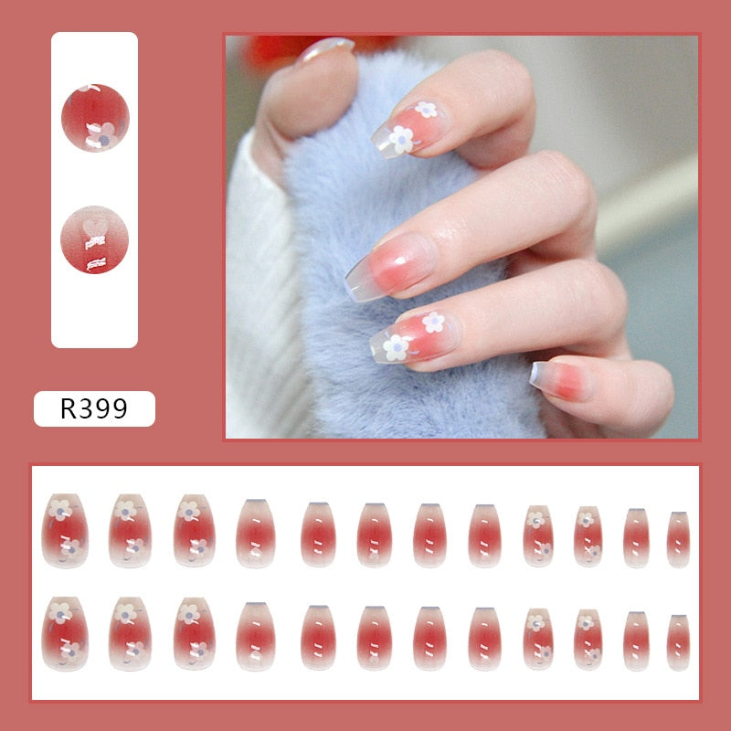Simple Short Flower False Nails Detachable V Shape Square Fake Nails Full Cover Heart Girl Nail Tip Press On Nail DIY 2022 Gift