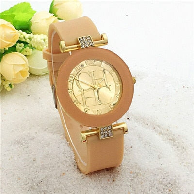 2022 Geneva new brand casual leather Quartz ladies watch. Crystal silicone watch. Relogio Feminino watch. best seller.