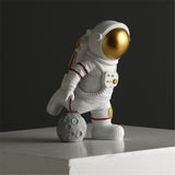 Home Decor Resin Astronaut Figurines Sculpture Decorative Spaceman With Moon Model Ornament Home Decorations Statue