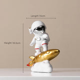 Creative Astronaut Decoration Figurines For Interior Home Decor Resin Astronaut Sculpture Living Room Decoration Statue